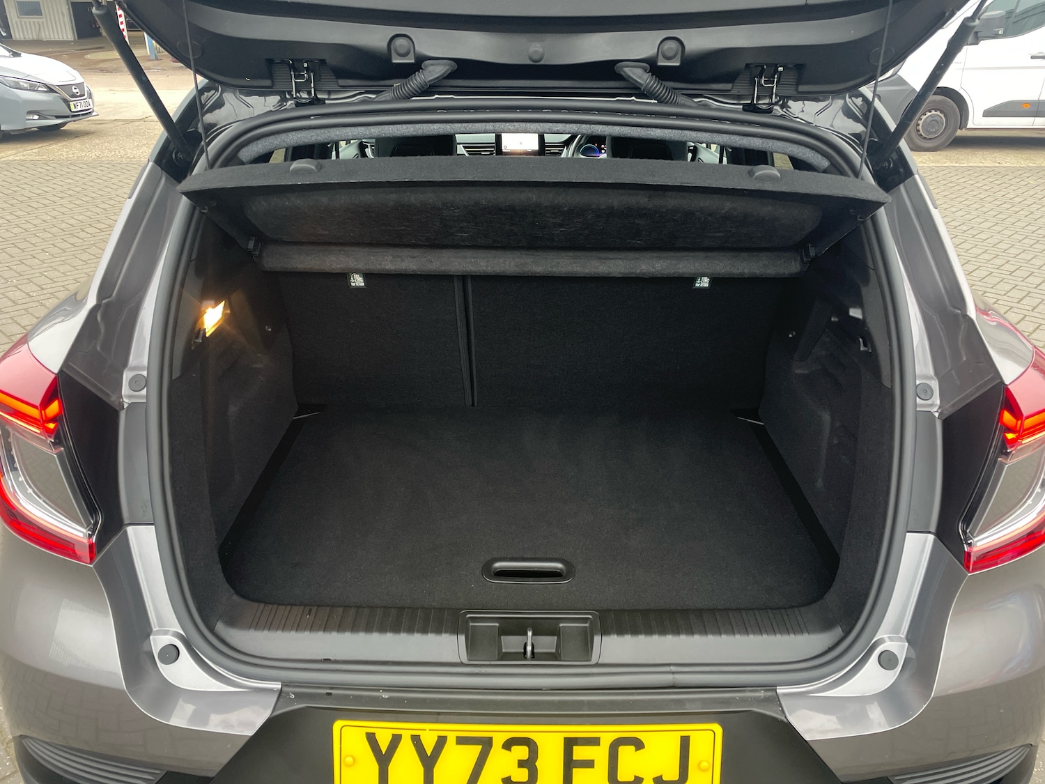 Used Renault Captur 2023 for sale - 76420149: Photo 9