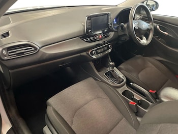 Used Hyundai i30 2023 for sale - 79592235: Photo