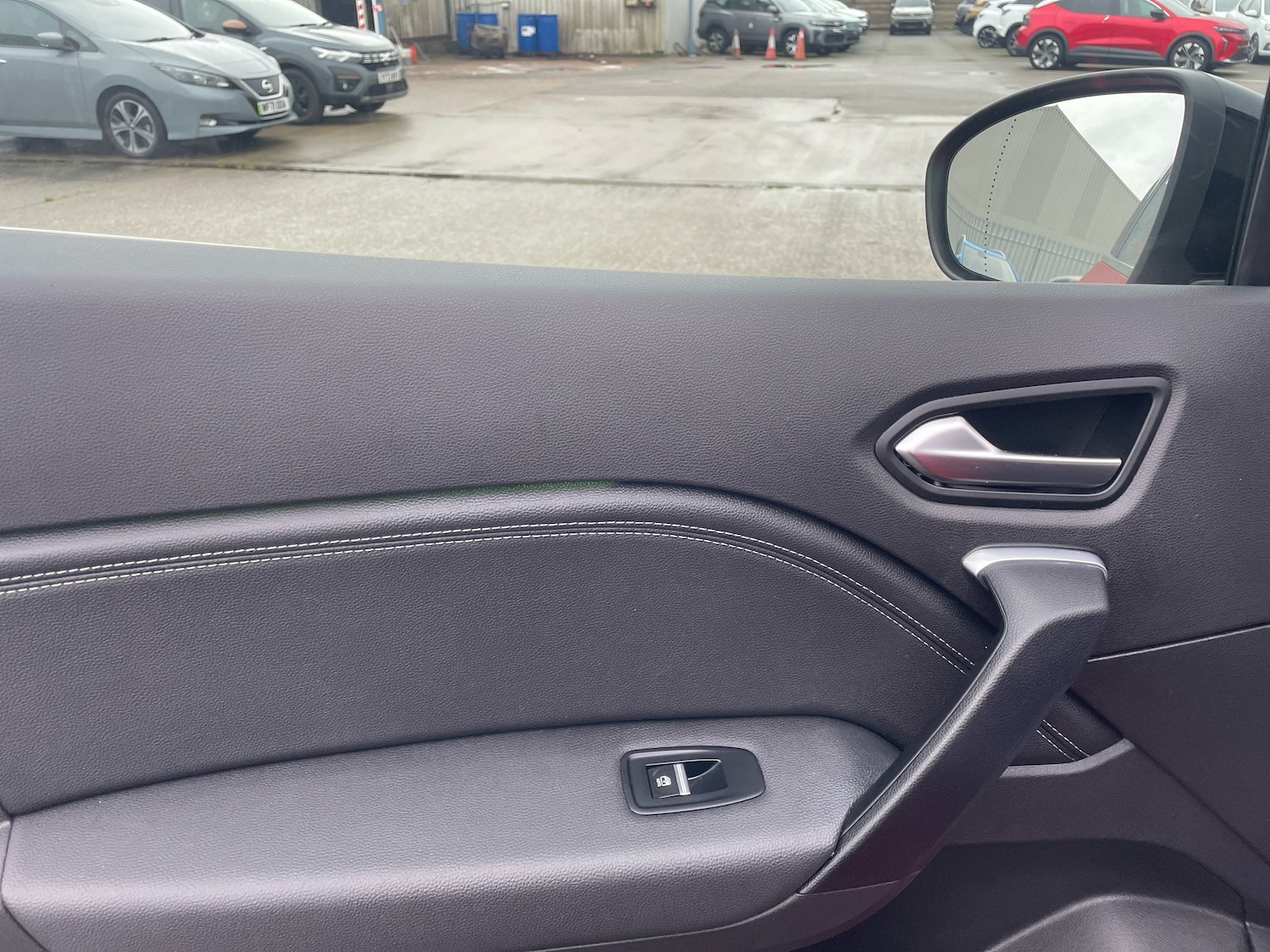 Used Renault Captur 2023 for sale - 76552100: Photo 11