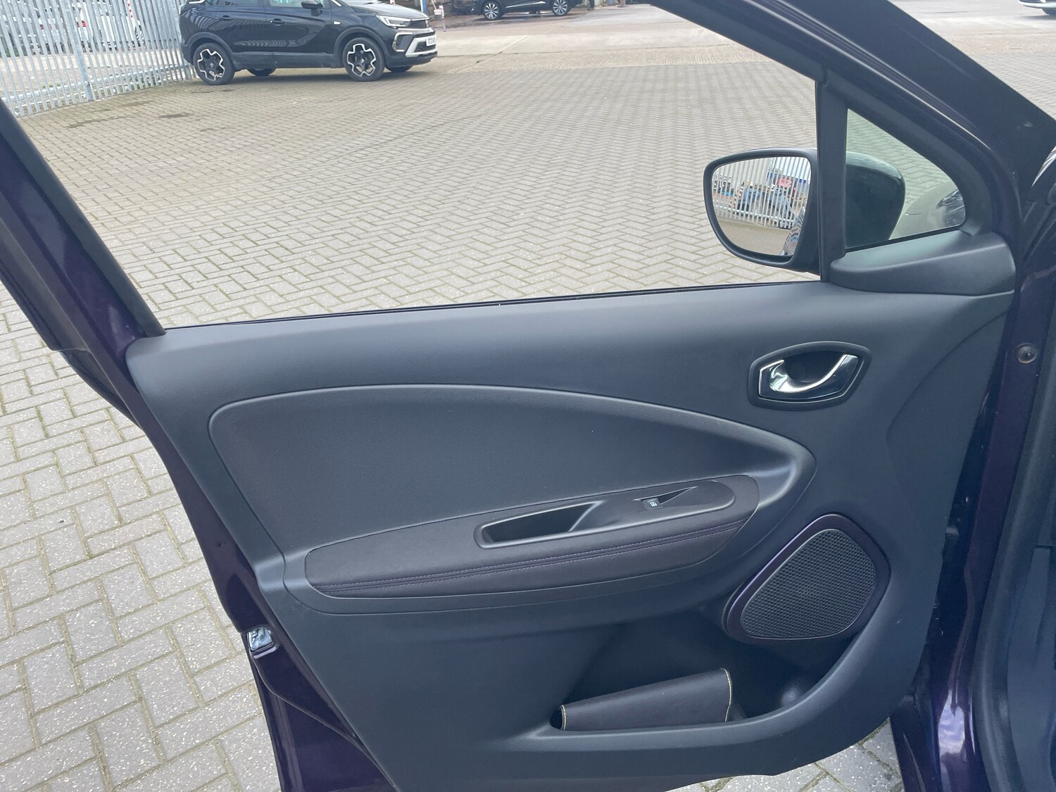 Used Renault Zoe 2018 for sale - 76487113: Photo 11