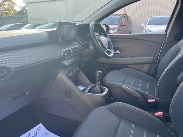 Used Dacia Sandero Stepway 2024 for sale - 76125158: Photo 2