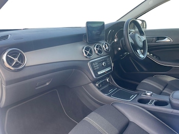 Used Mercedes-Benz GLA 2019 for sale - 79498921: Photo