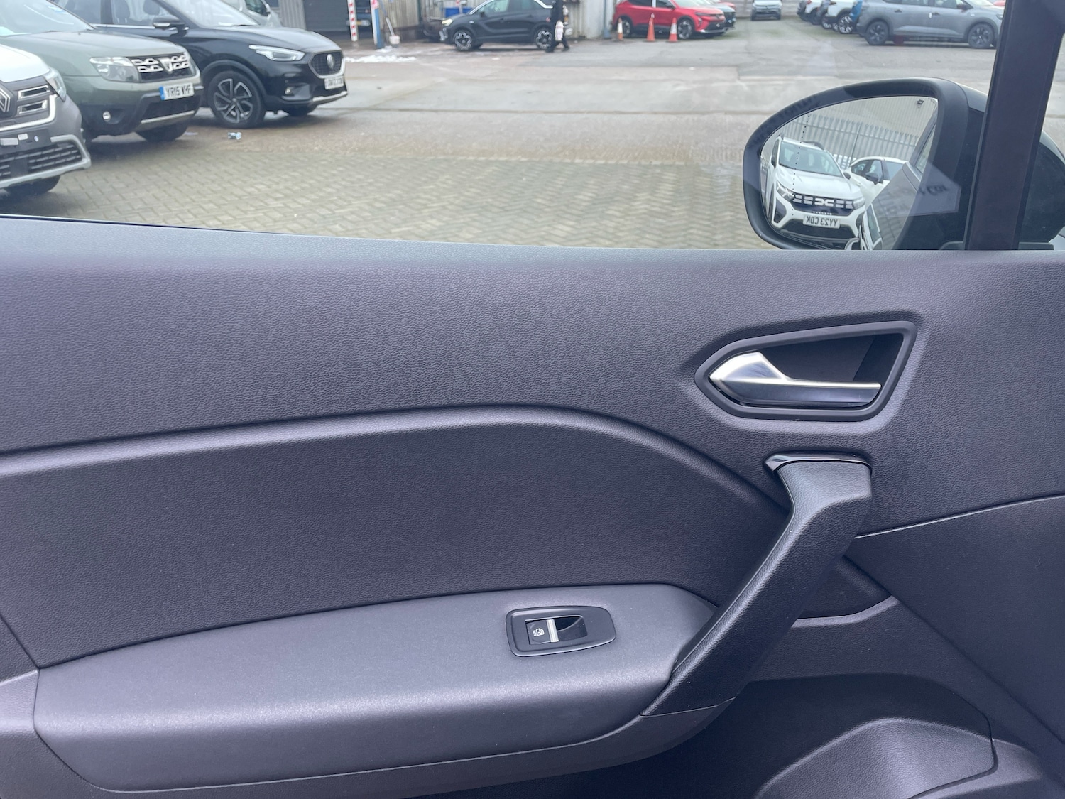 Used Renault Captur 2024 for sale - 77256538: Photo 11