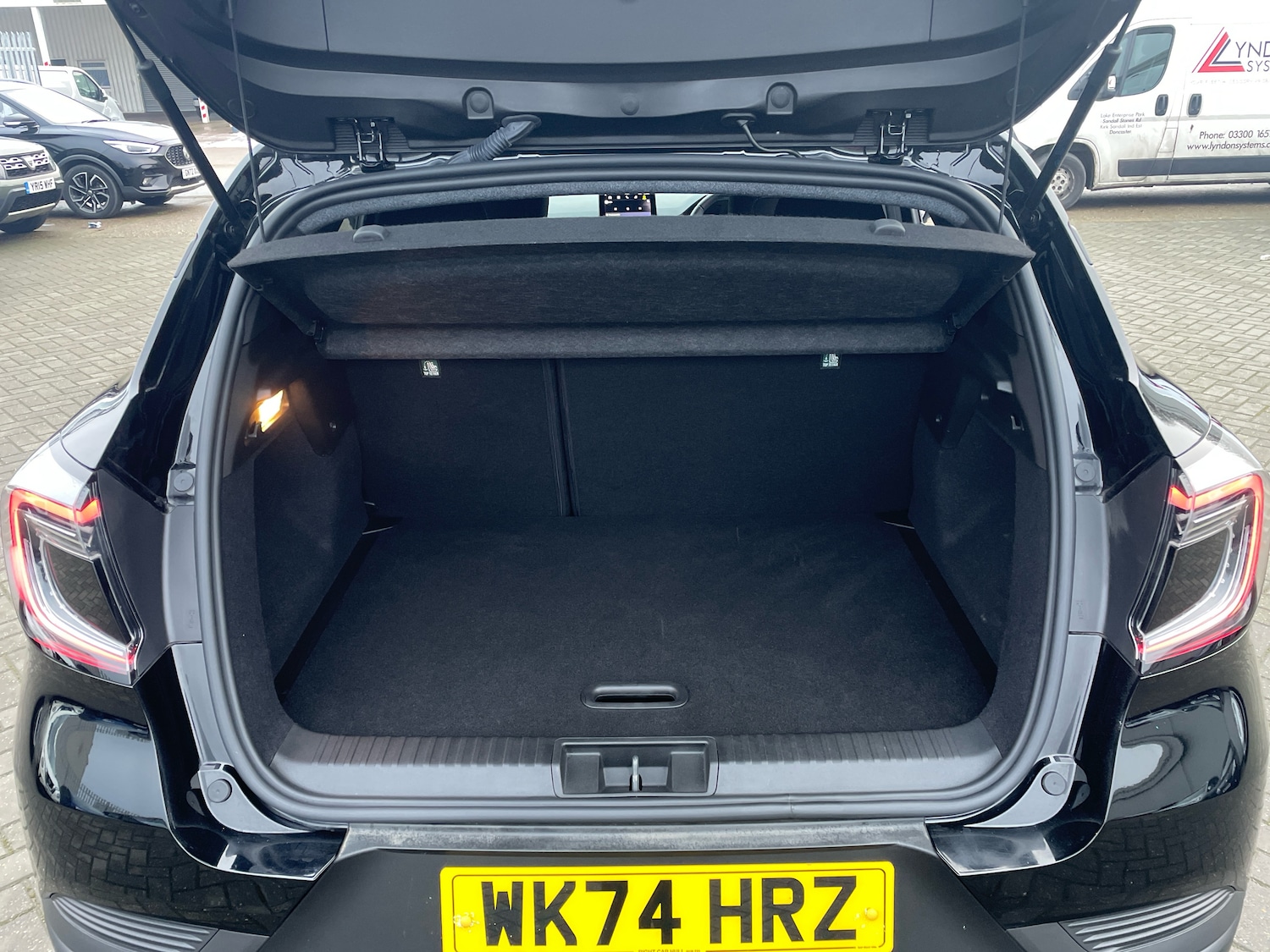 Used Renault Captur 2024 for sale - 77256538: Photo 9