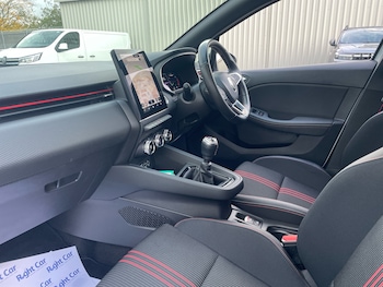 Used Renault Clio 2023 for sale - 76328500: Photo