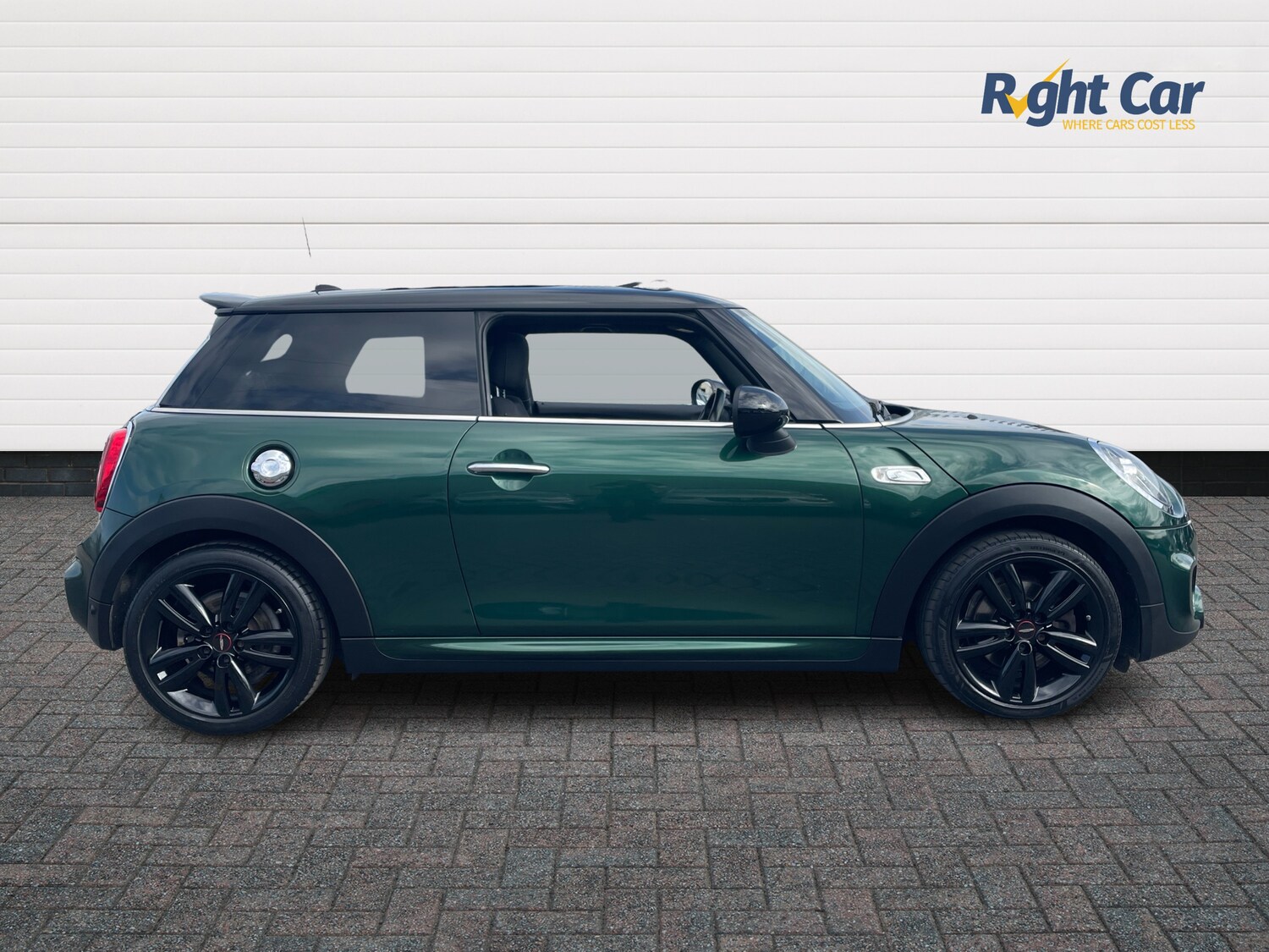 Used MINI Hatch 2019 for sale - 76015354: Photo 4