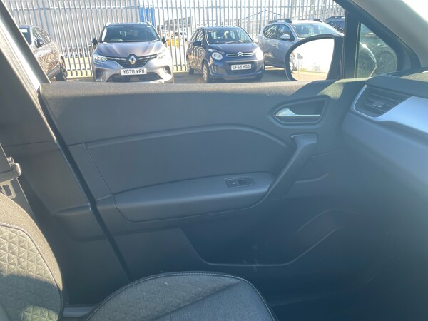 Used Renault Captur 2022 for sale - 76191221: Photo 11