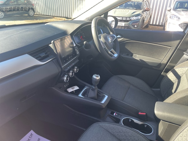 Used Renault Captur 2022 for sale - 76191221: Photo 2