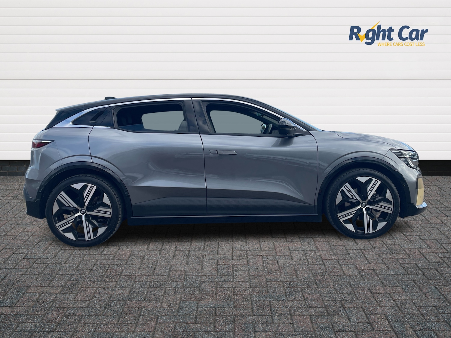 Used Renault Megane E Tech 2023 for sale - 76389926: Photo 4