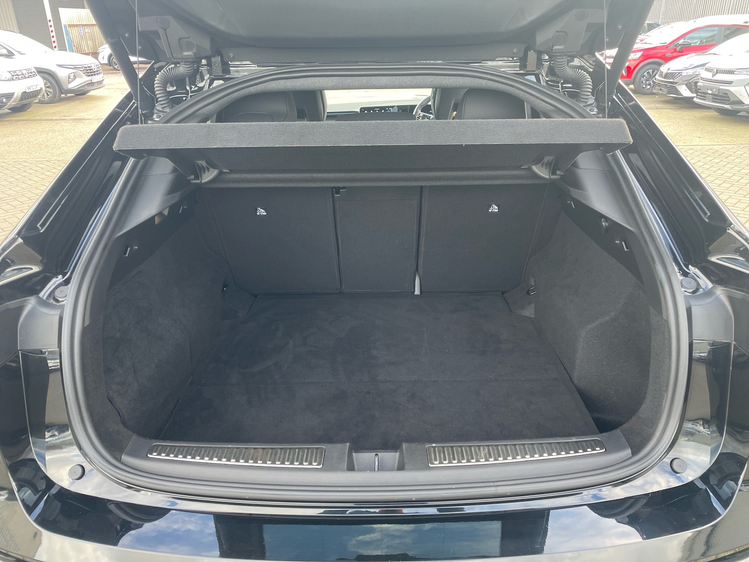 Used Renault Other 2024 for sale - 77576535: Photo 9