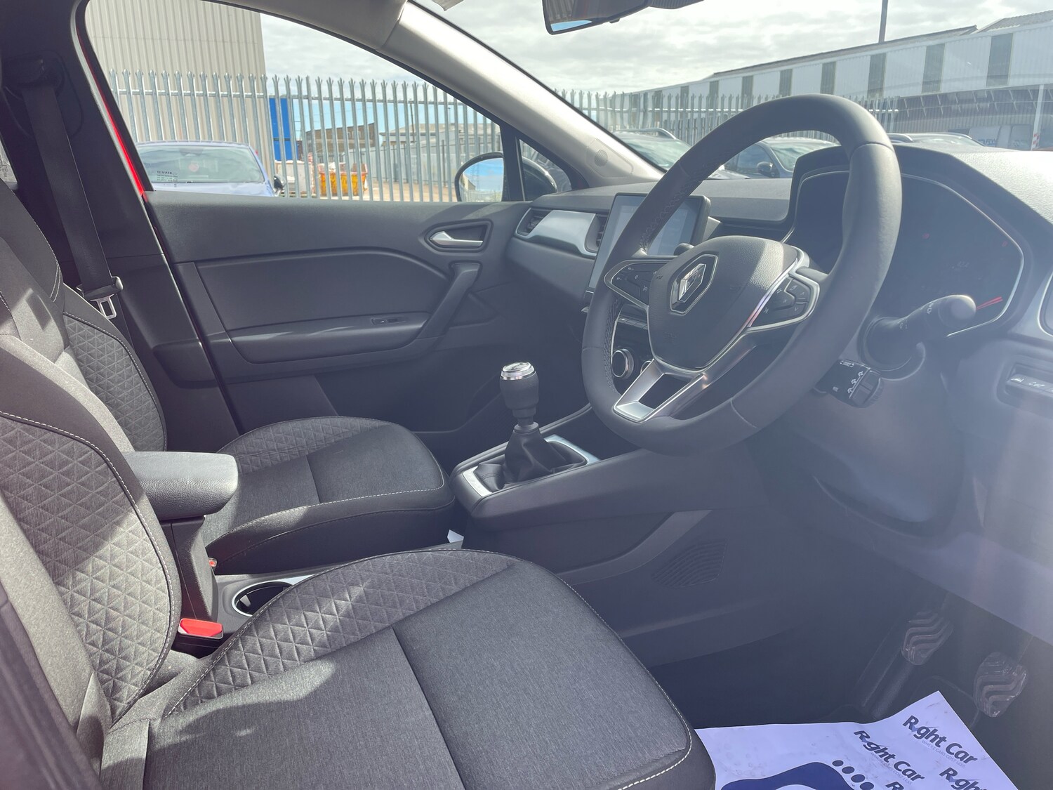 Used Renault Captur 2022 for sale - 76062570: Photo 6