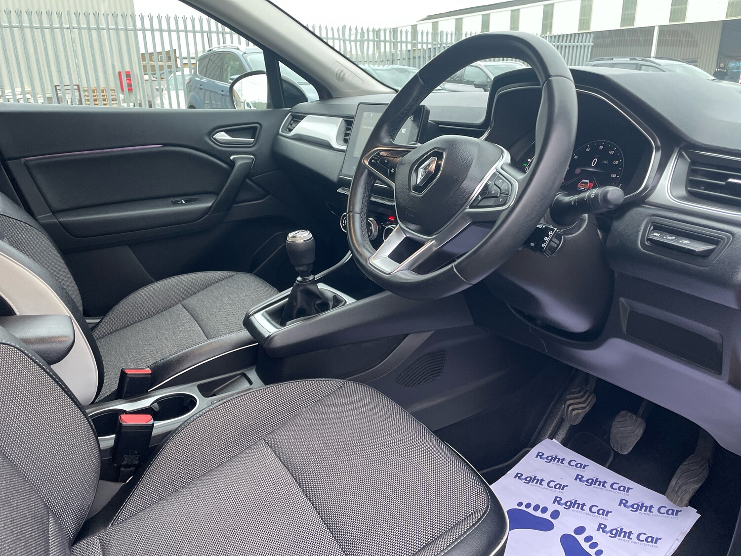 Used Renault Captur 2022 for sale - 76563396: Photo 6