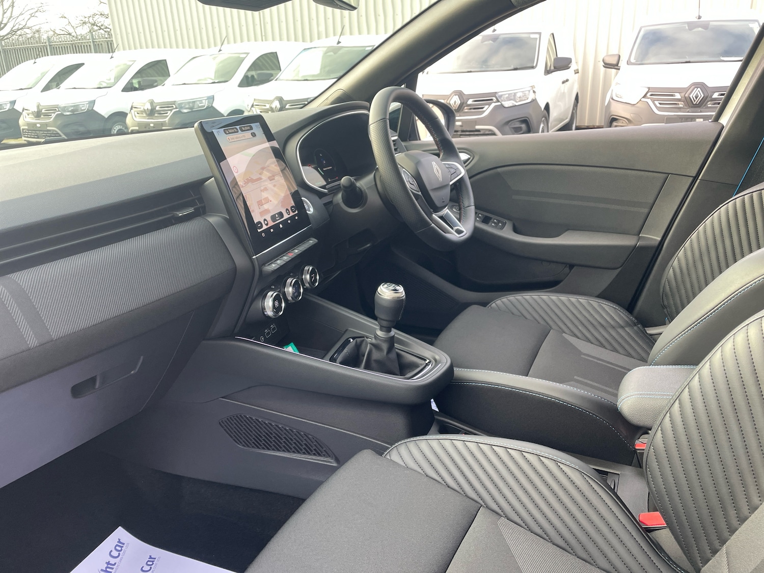 Used Renault Clio 2025 for sale - 77075820: Photo 2