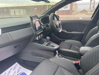 Used Renault Clio 2024 for sale - 75281808: Photo