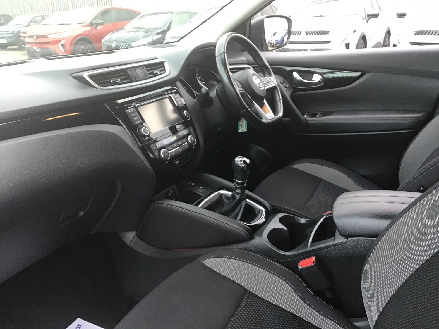 Used Nissan Qashqai 2019 for sale - 77660450: Photo 2
