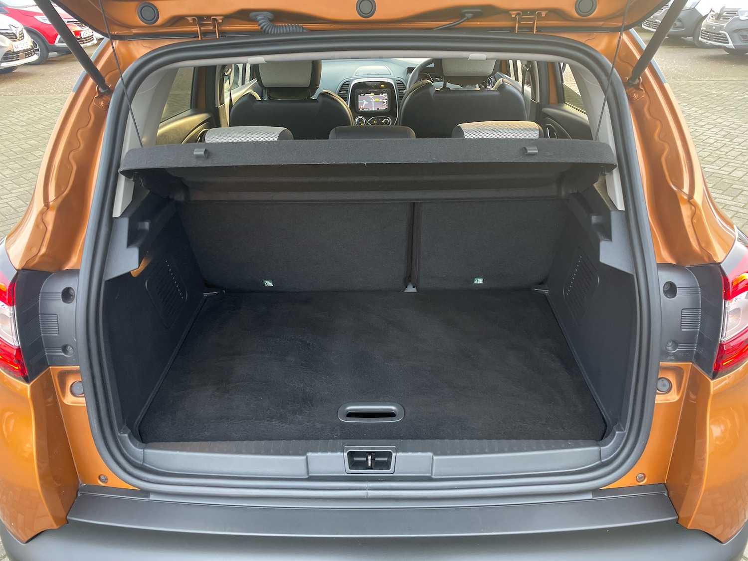 Used Renault Captur 2018 for sale - 77031554: Photo 9