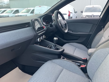 Used Renault Clio 2025 for sale - 77293509: Photo