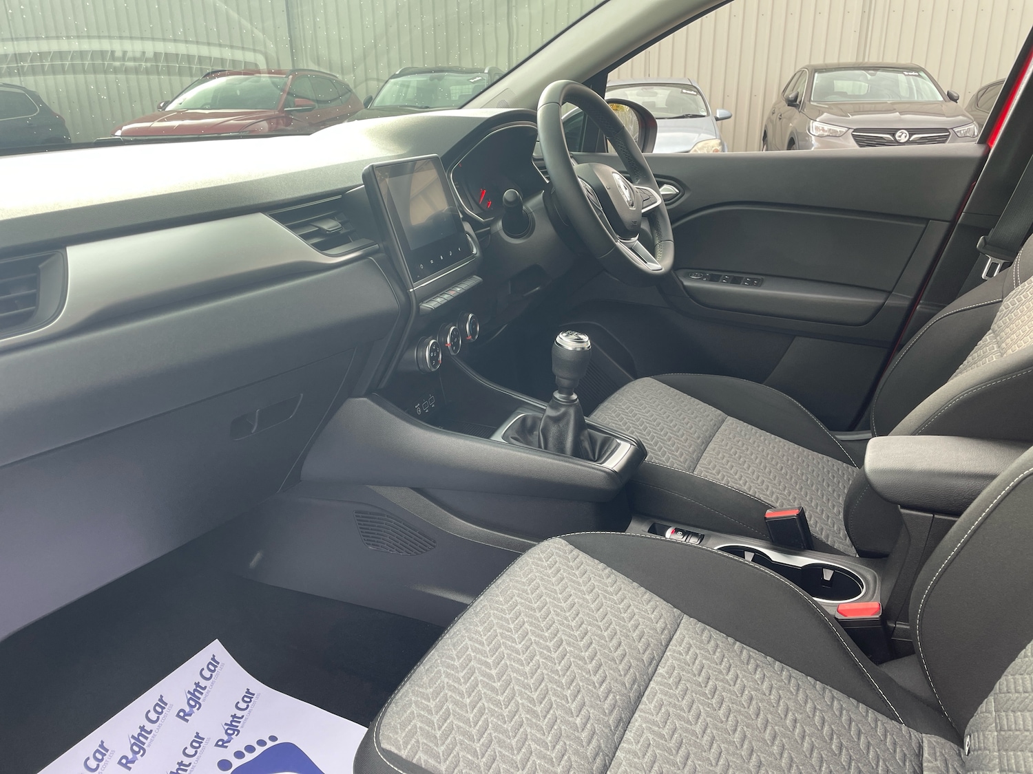 Used Renault Captur 2022 for sale - 75954972: Photo 2
