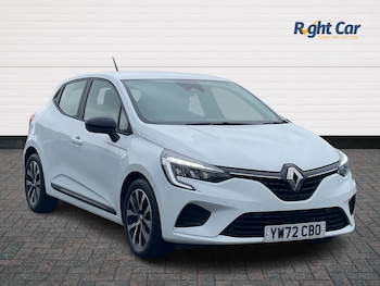 Used Renault Clio 2023 for sale - 75967430: Photo