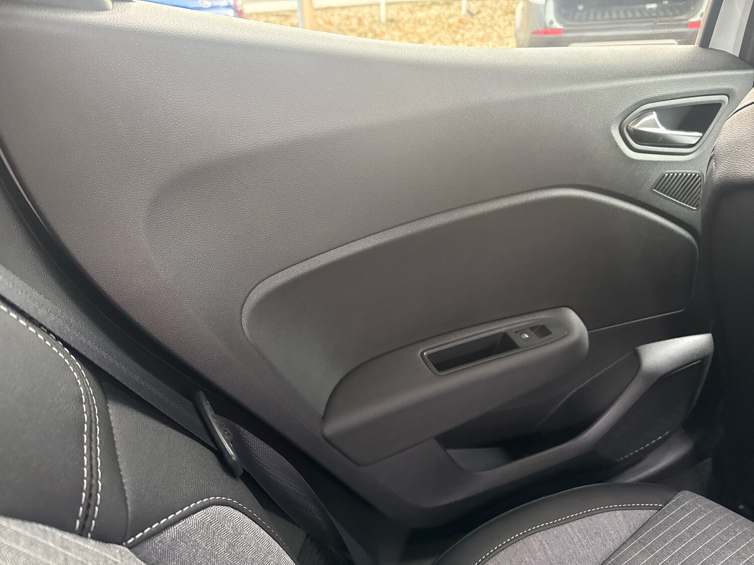 Used Renault Clio 2025 for sale - 76804233: Photo 11