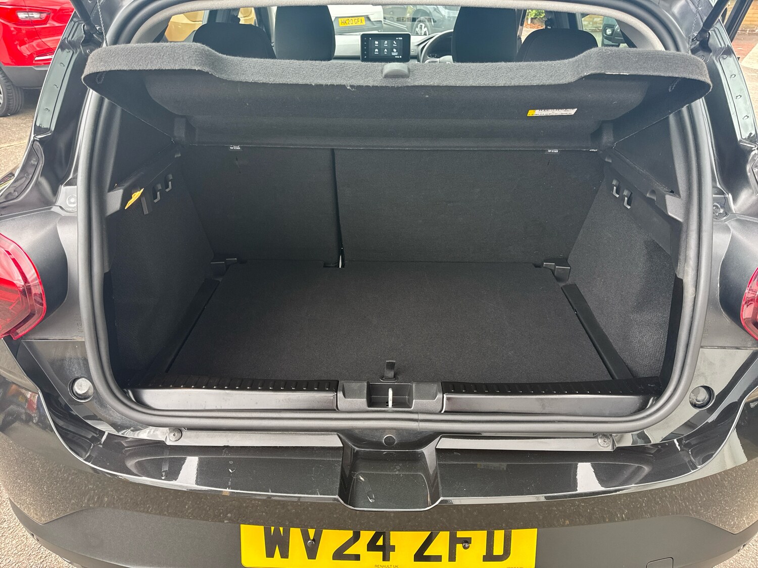 Used Dacia Sandero Stepway 2024 for sale - 77360628: Photo 9