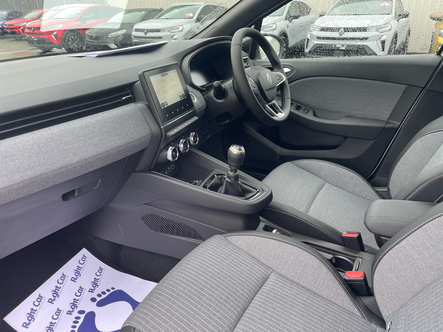 Used Renault Clio 2025 for sale - 77552474: Photo 2