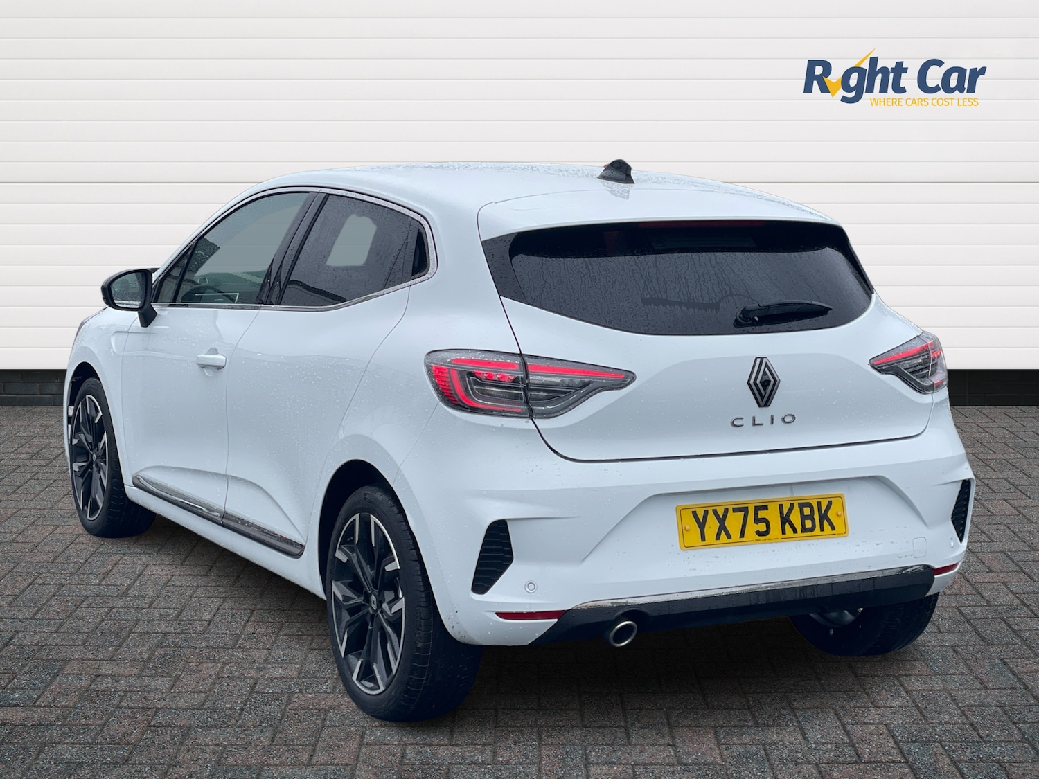 Used Renault Clio 2025 for sale - 77552474: Photo 3