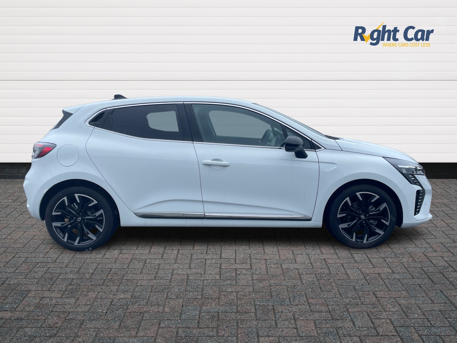 Used Renault Clio 2025 for sale - 77552474: Photo 4