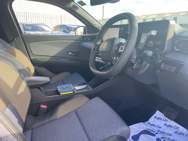 Used Renault 5 E-Tech electric 2025 for sale - 74960106: Photo 6