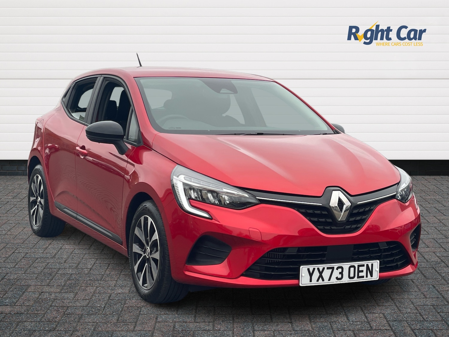 Used Renault Clio 2023 for sale - 76261809: Photo 1