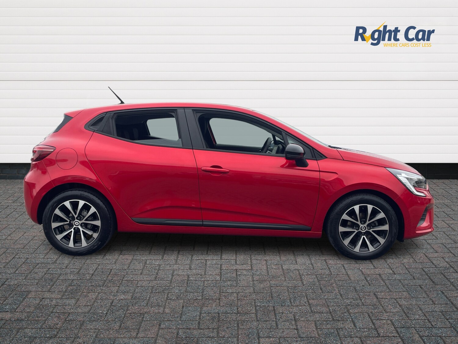 Used Renault Clio 2023 for sale - 76261809: Photo 4