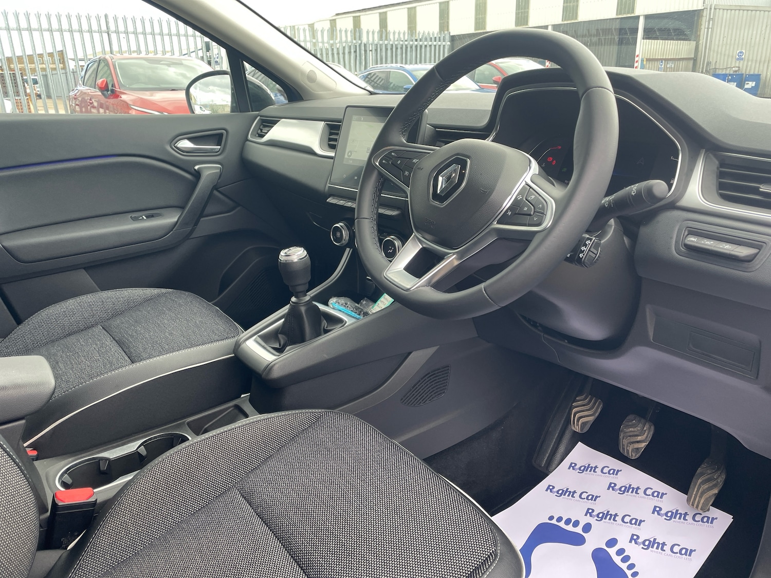 Used Renault Captur 2023 for sale - 78074736: Photo 6