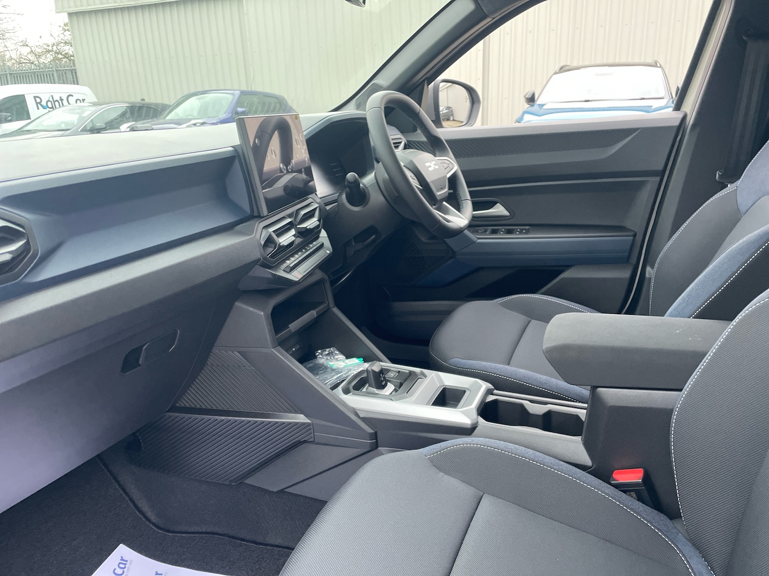 Used Dacia Duster 2025 for sale - 76514601: Photo 2