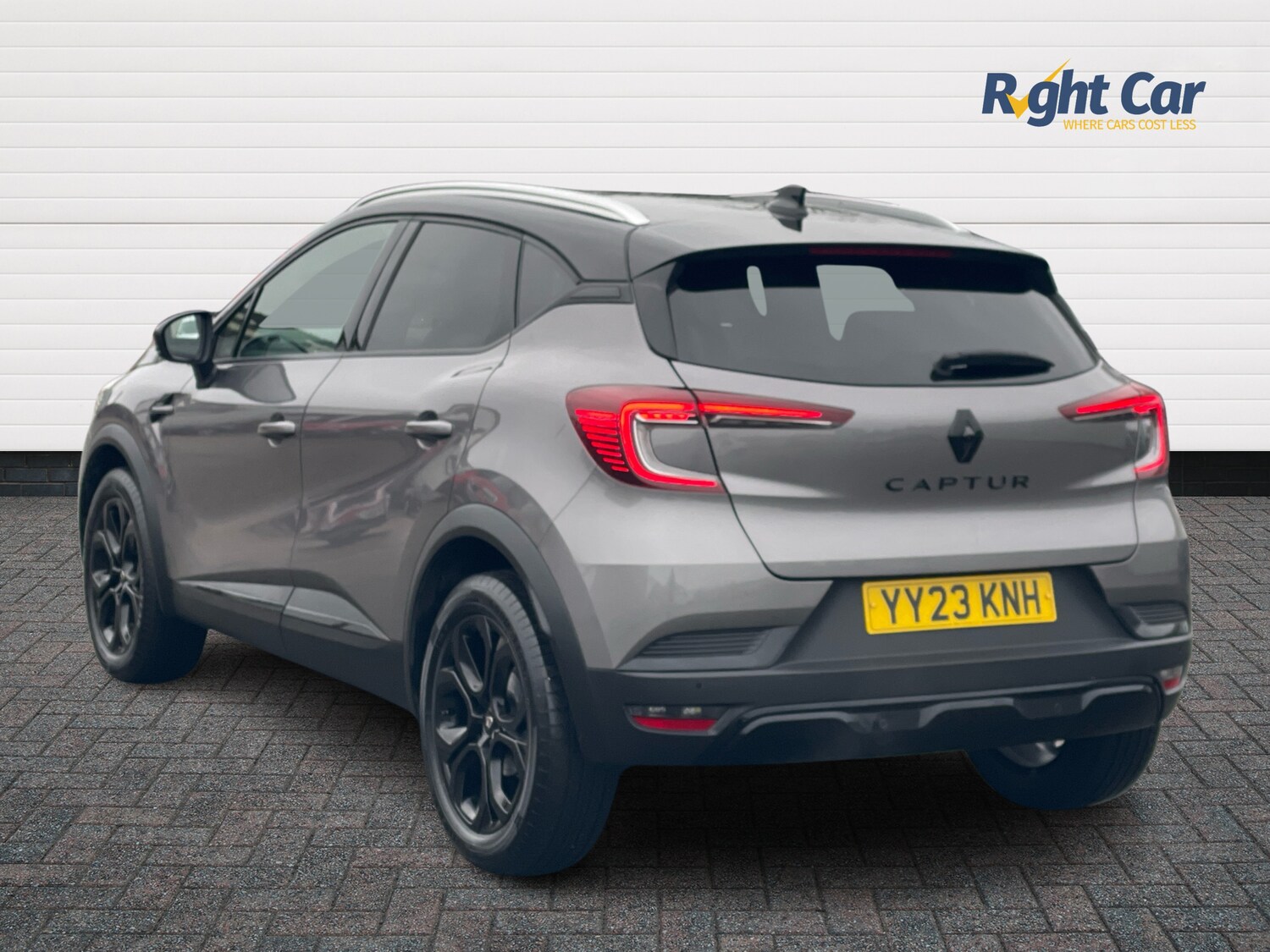 Used Renault Captur 2023 for sale - 76999545: Photo 3