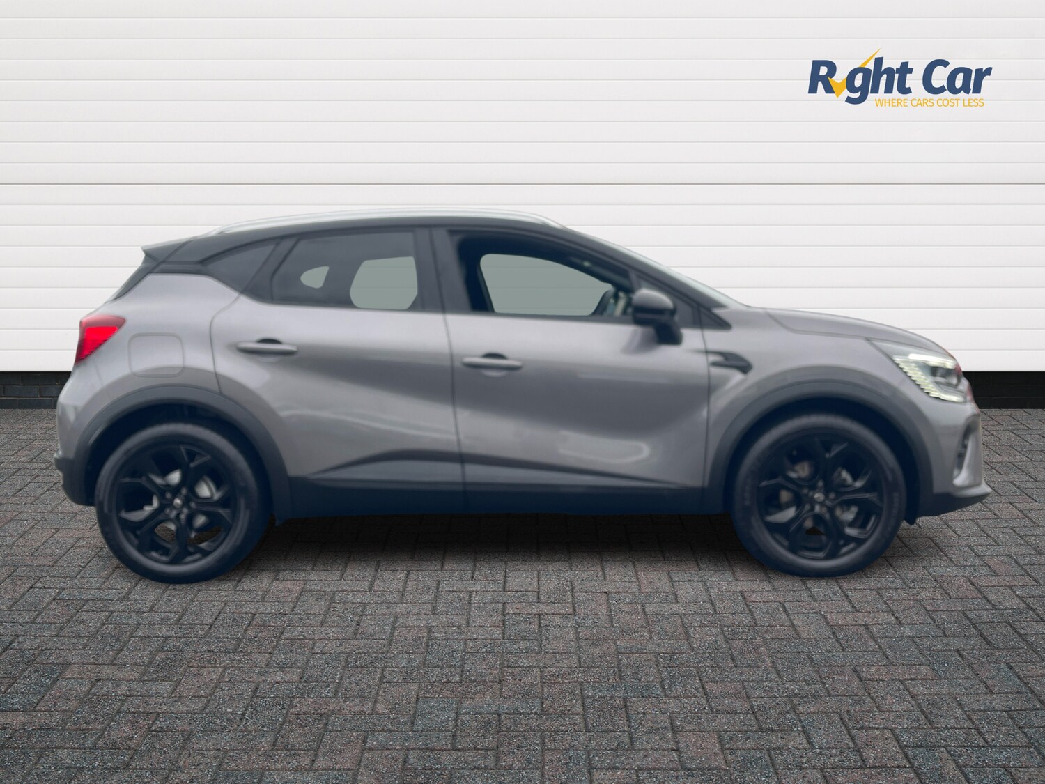 Used Renault Captur 2023 for sale - 76999545: Photo 4