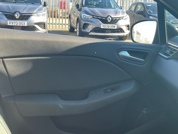 Used Renault Clio 2021 for sale - 76191220: Photo 11