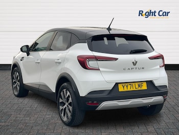 Used Renault Captur 2021 for sale - 76977943: Photo