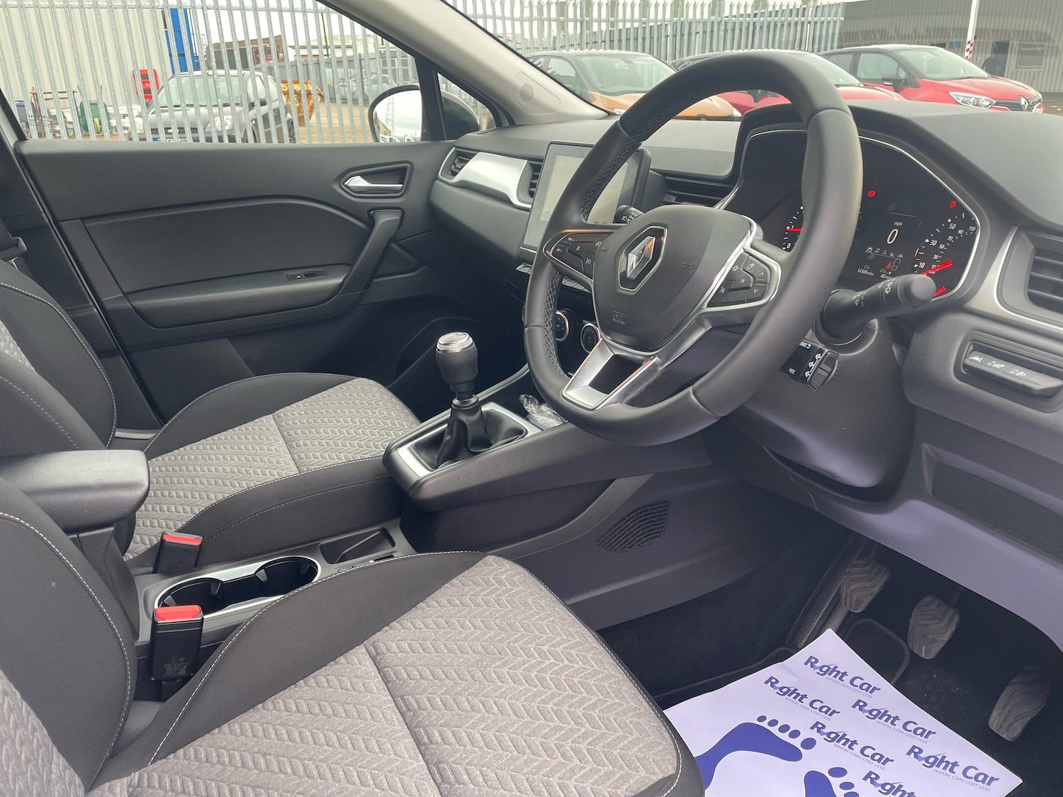 Used Renault Captur 2021 for sale - 76977943: Photo 6