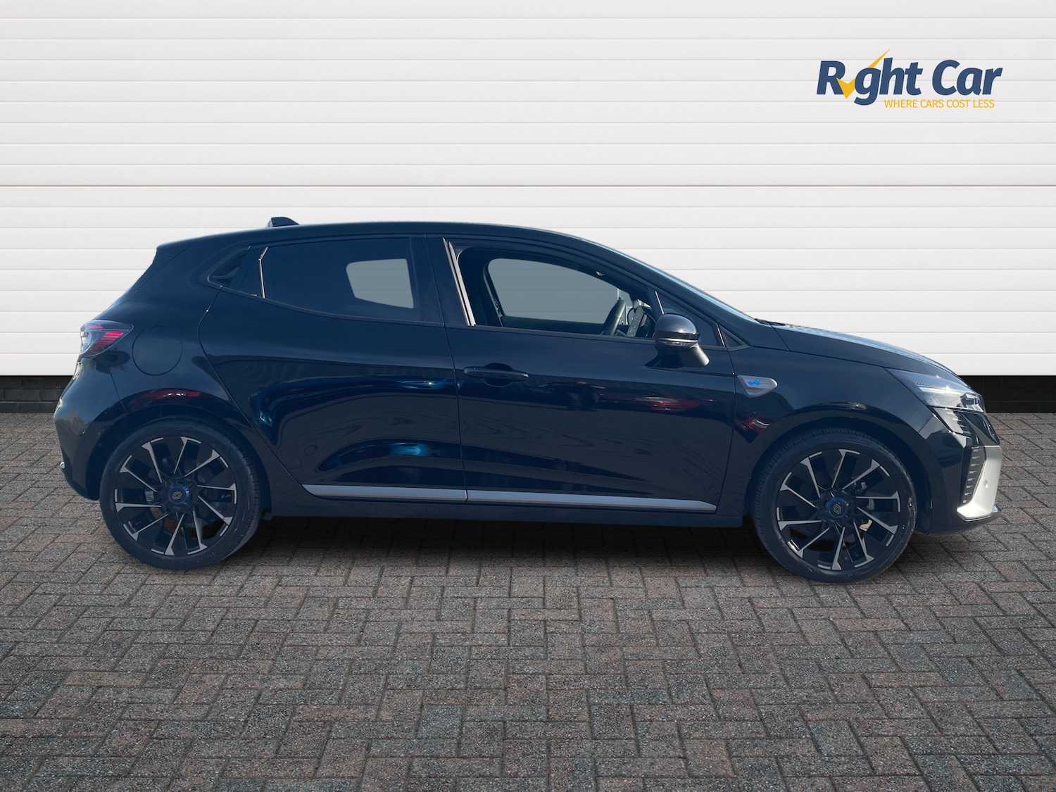 Used Renault Clio 2024 for sale - 76420153: Photo 4