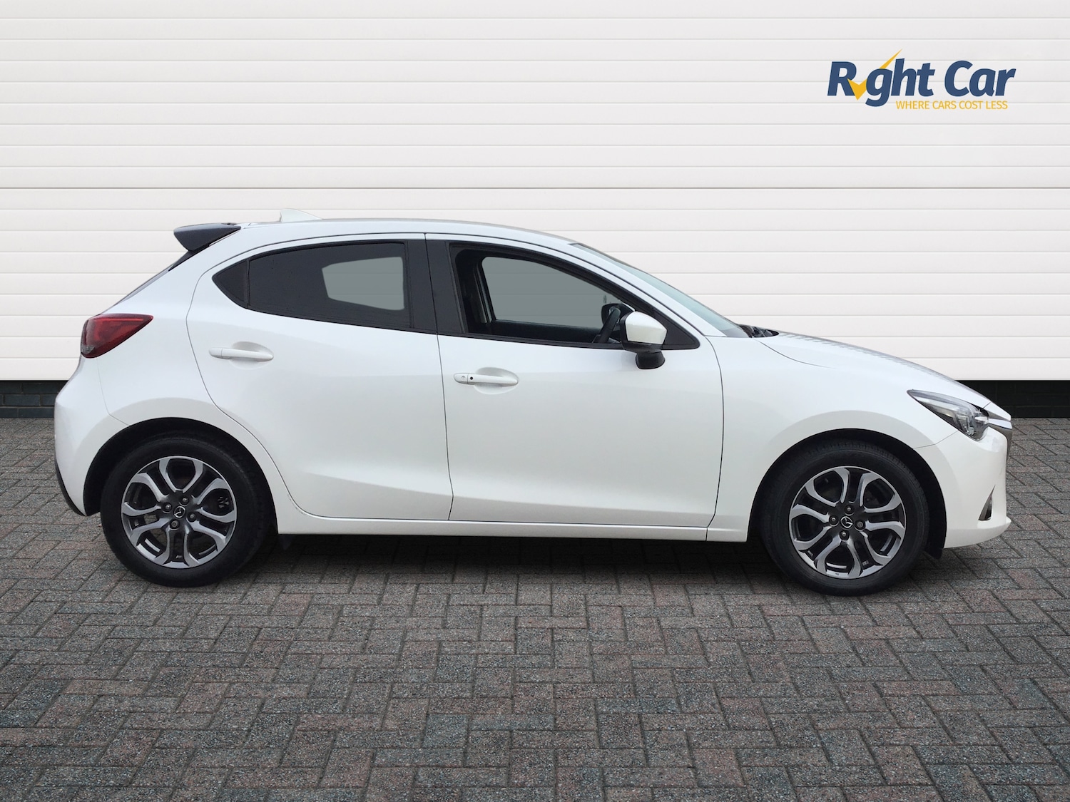 Used Mazda Mazda2 2019 for sale - 77600482: Photo 4