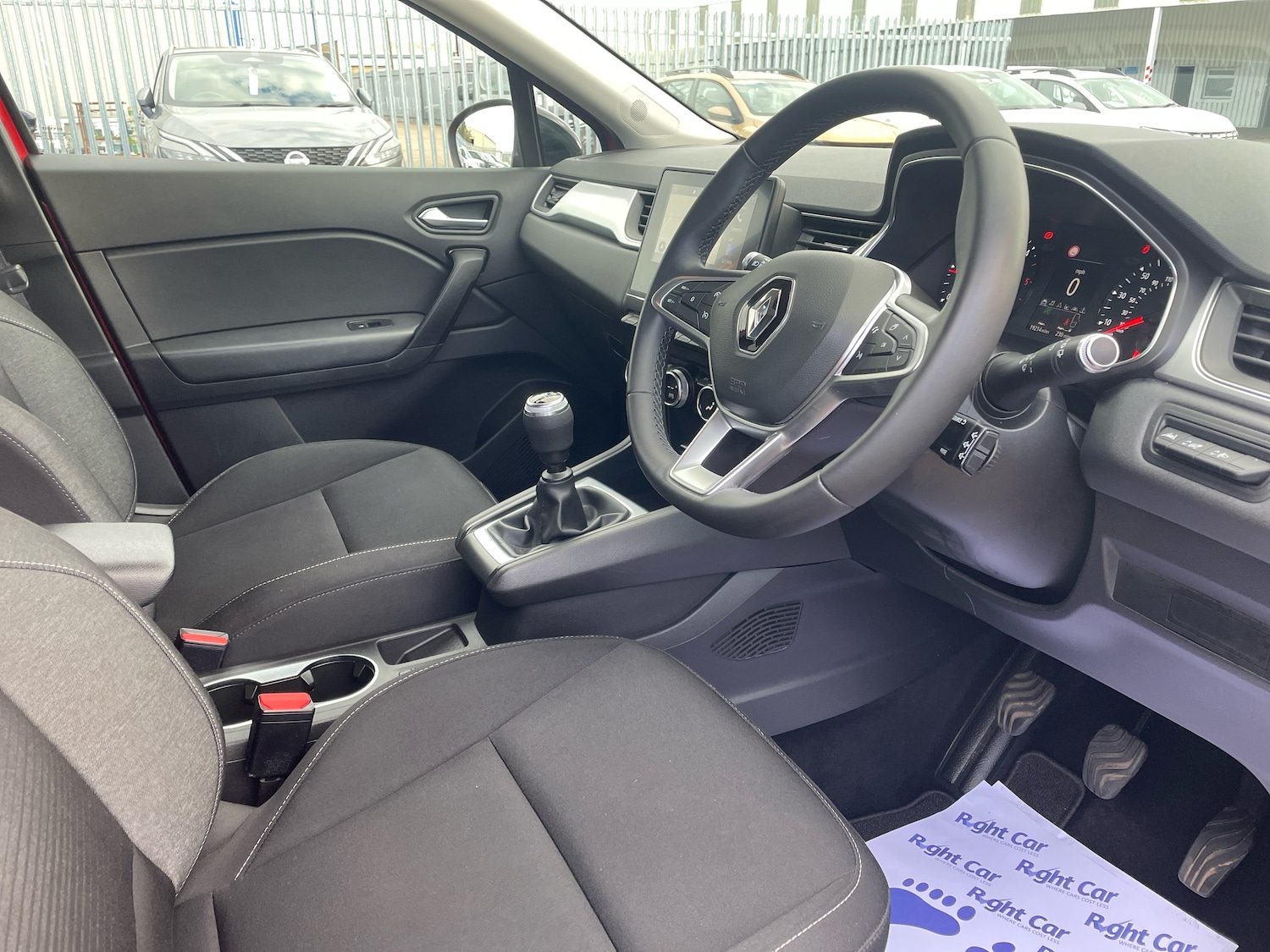 Used Renault Captur 2020 for sale - 76351138: Photo 6