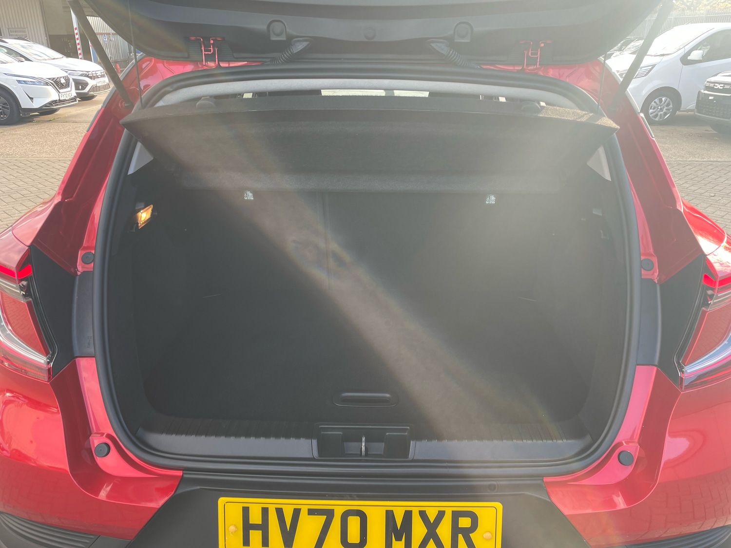 Used Renault Captur 2020 for sale - 76351138: Photo 9