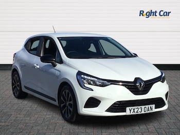 Used Renault Clio 2023 for sale - 77755761: Photo