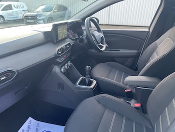 Used Dacia Sandero Stepway 2023 for sale - 76875075: Photo