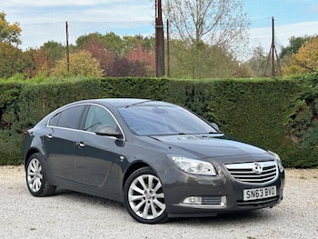 Vauxhall - Insignia