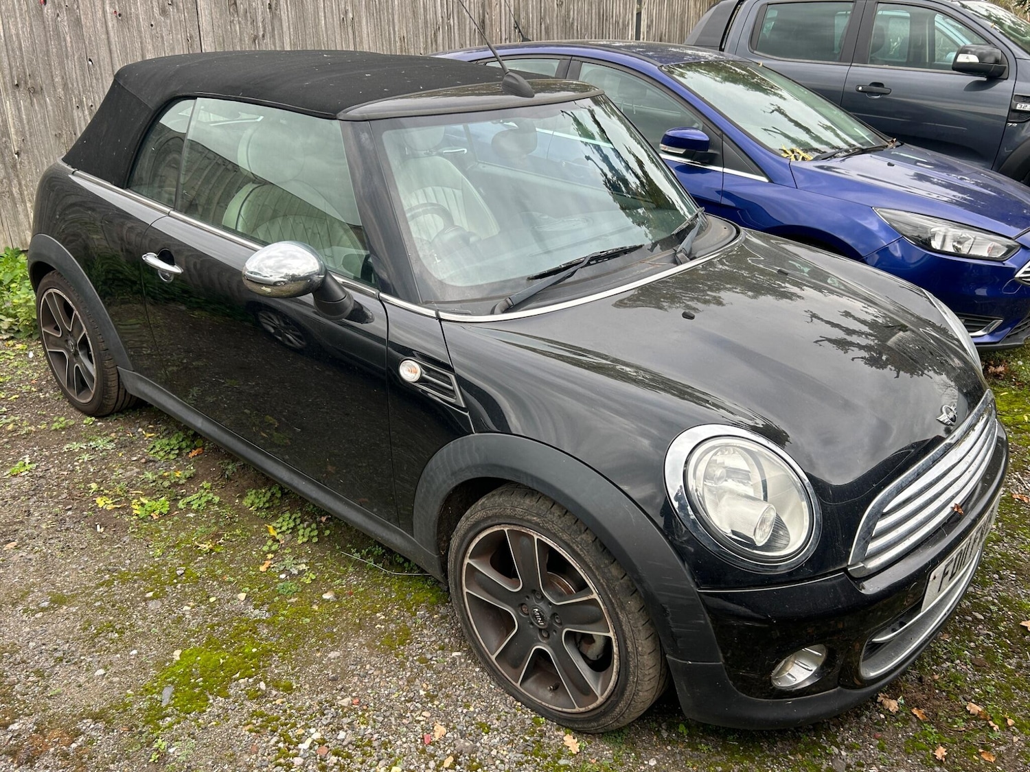 Used MINI Convertible 2011 for sale - 76314354: Photo 1