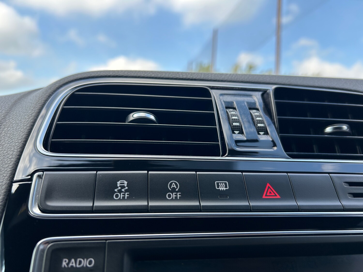 Used Volkswagen Polo 2015 for sale - 76603734: Photo 33