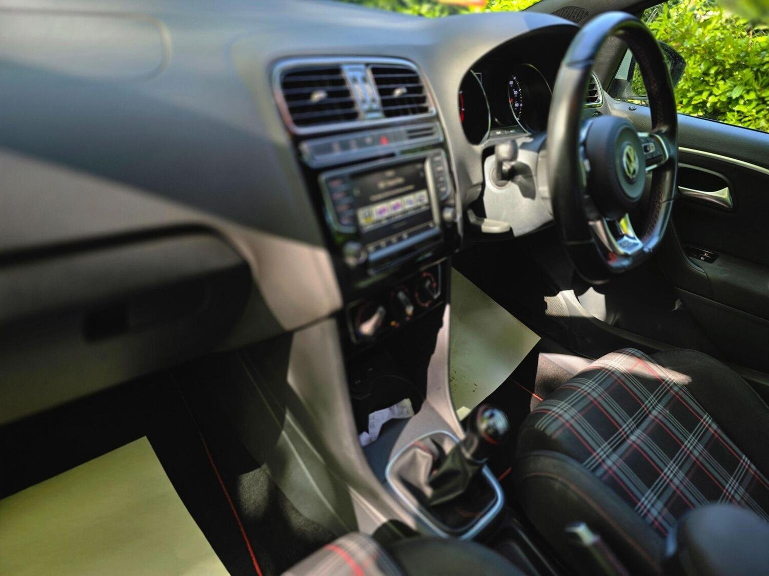 Used Volkswagen Polo 2015 for sale - 76905108: Photo 29