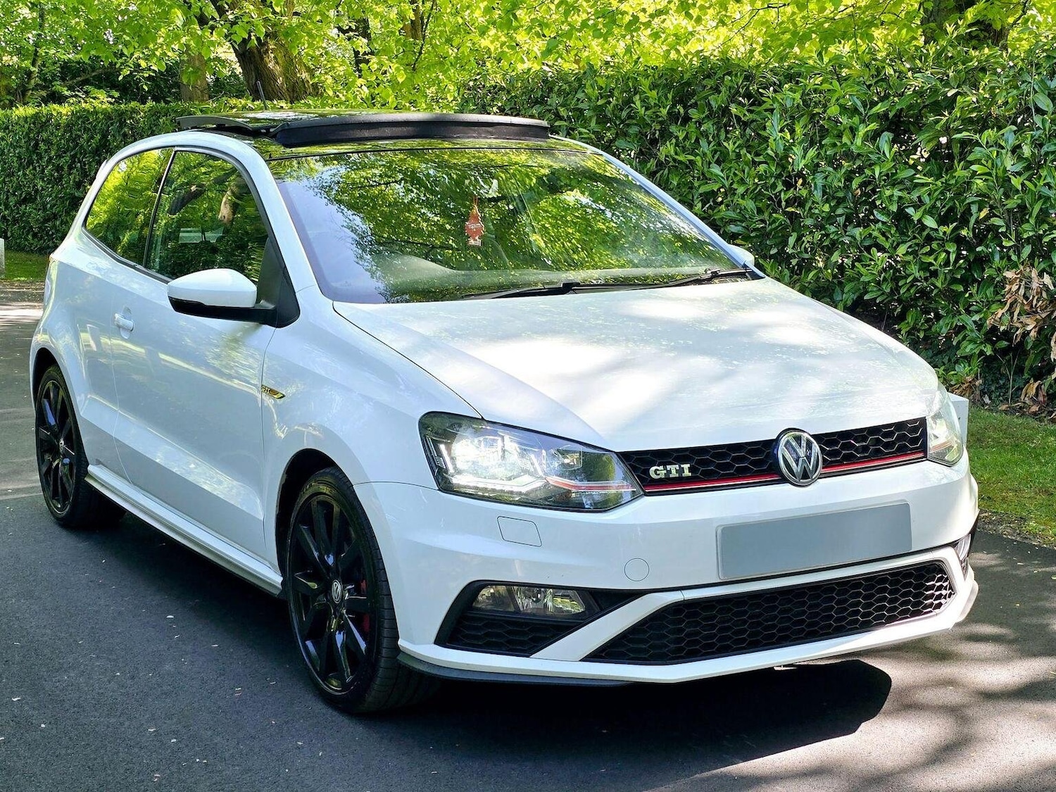 Used Volkswagen Polo 2015 for sale - 76905108: Photo 30