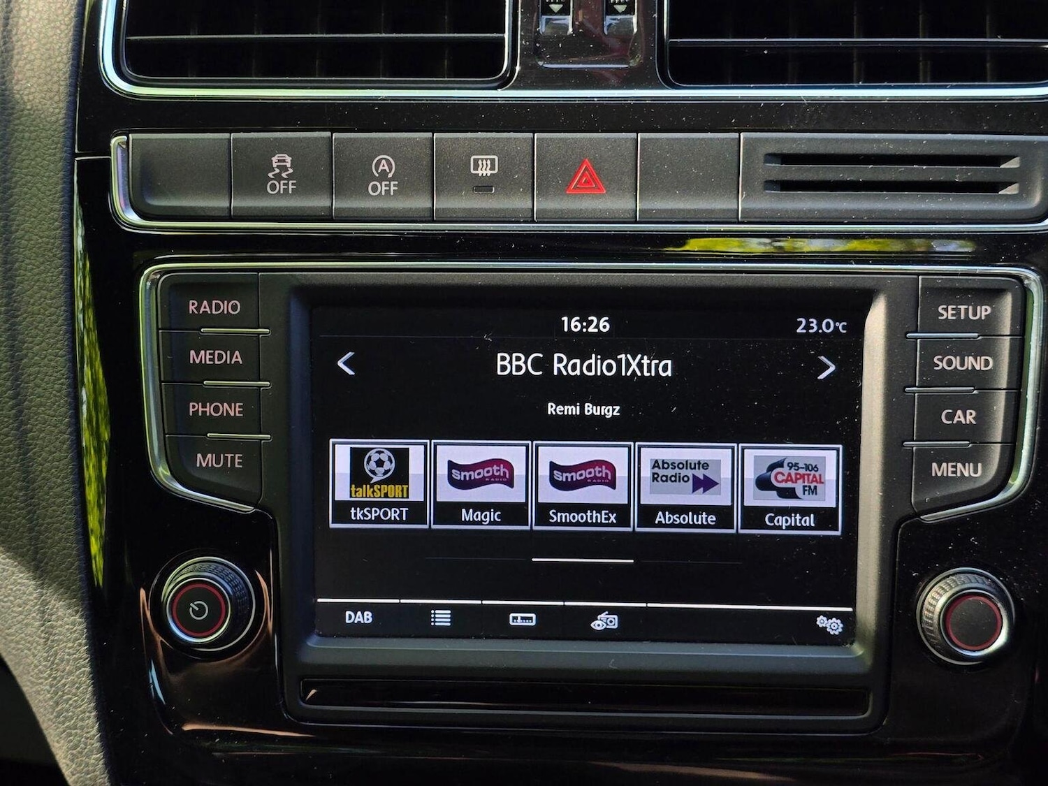 Used Volkswagen Polo 2015 for sale - 76905108: Photo 40